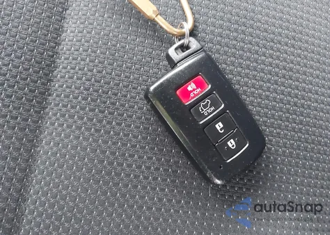 2018 Toyota Rav4 Xle z USA, uszkodzony, nr VIN 2T3WFREV2JW487913